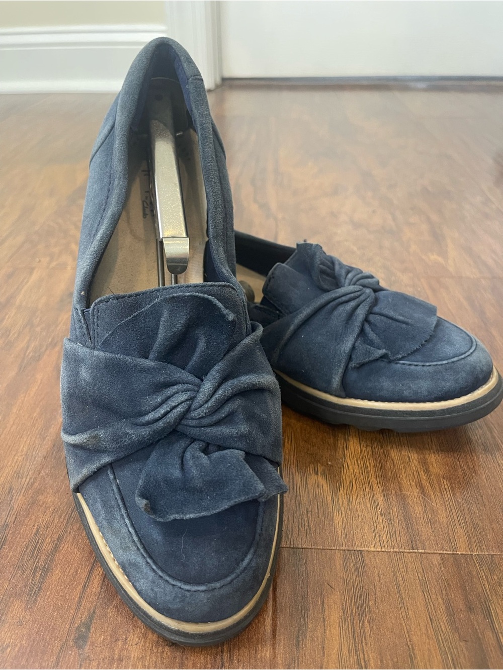Clarks Sharon Dasher Loafers Navy Blue Suede Gathered Knot Bow Size 9